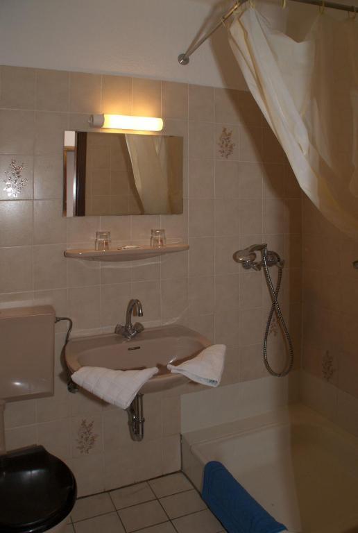 Landgasthof Guentersen Adelebsen Room photo